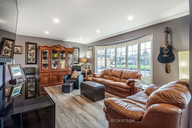 63 Sherwood Rise