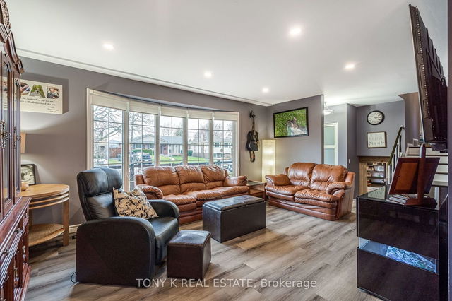 63 Sherwood Rise