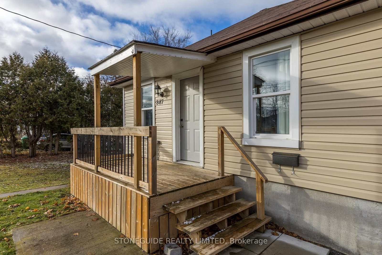 Listing Image 6