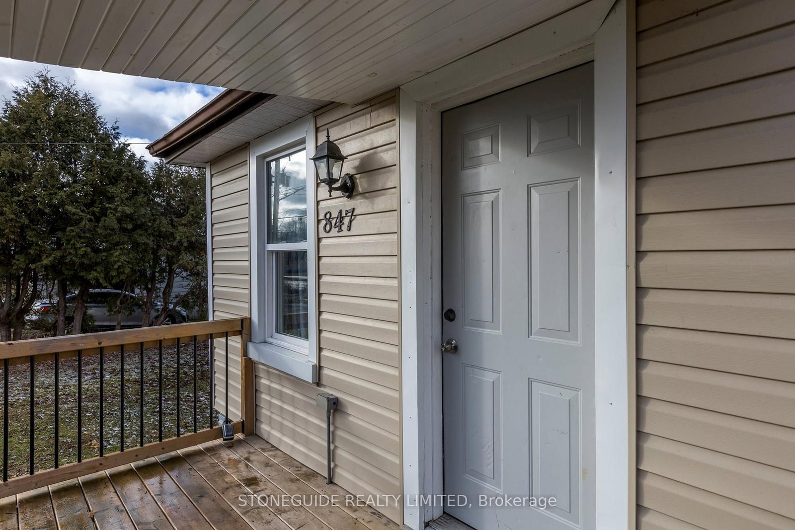 Listing Image 7