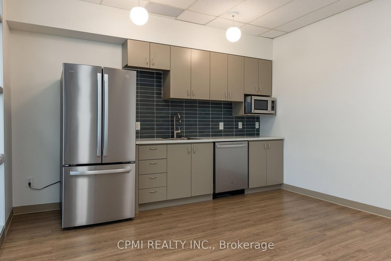 300 - 1420 Blair Towers Pl, Ottawa, K1J 9L8 | Image 3