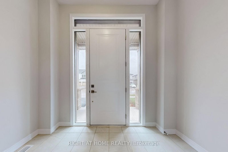 91 Starfire Cres, Hamilton, L8E 0K9 | Image 2