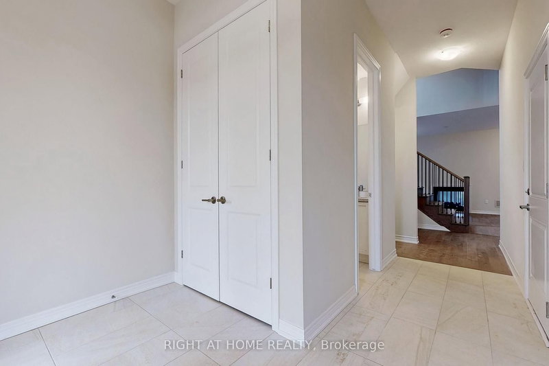 91 Starfire Cres, Hamilton, L8E 0K9 | Image 3