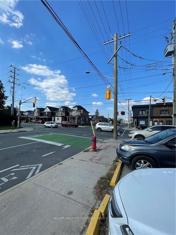 997 Cannon St E, Hamilton, L8L 2H4 | Image 3