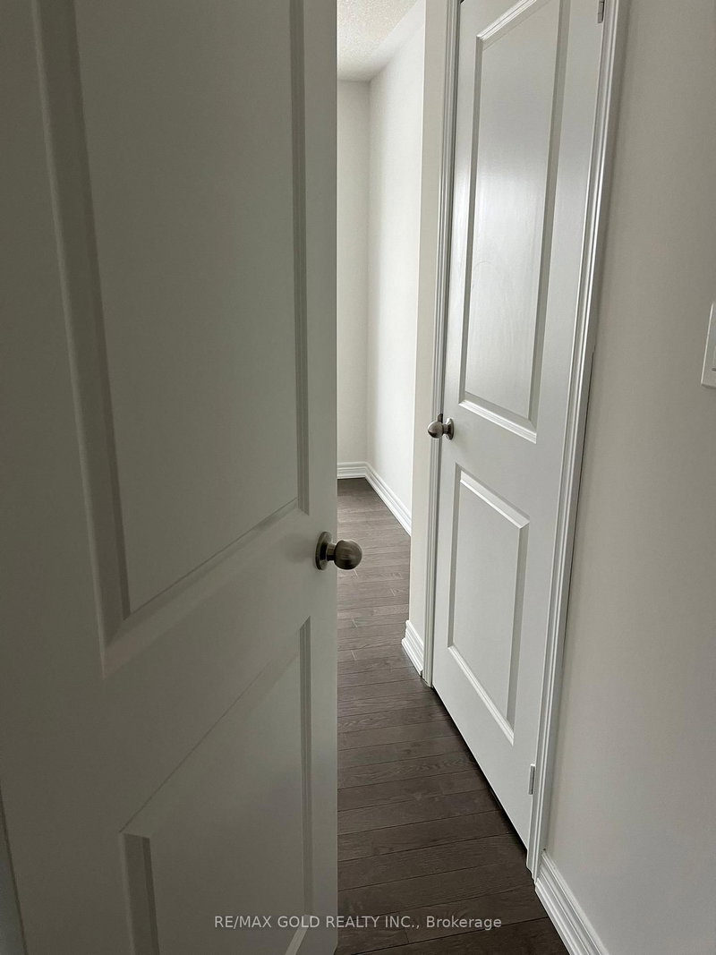 148 Limestone Lane, Shelburne, L9V 3Y3 | Image 3