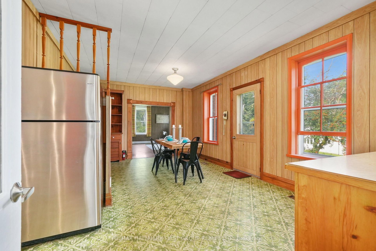 Listing Image 7