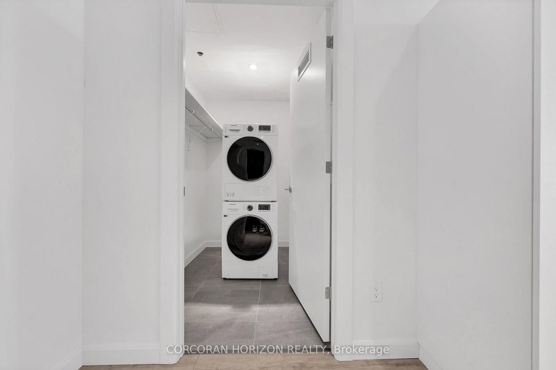 313 - 741 King St W, Kitchener, N2G 1E5 | Image 3