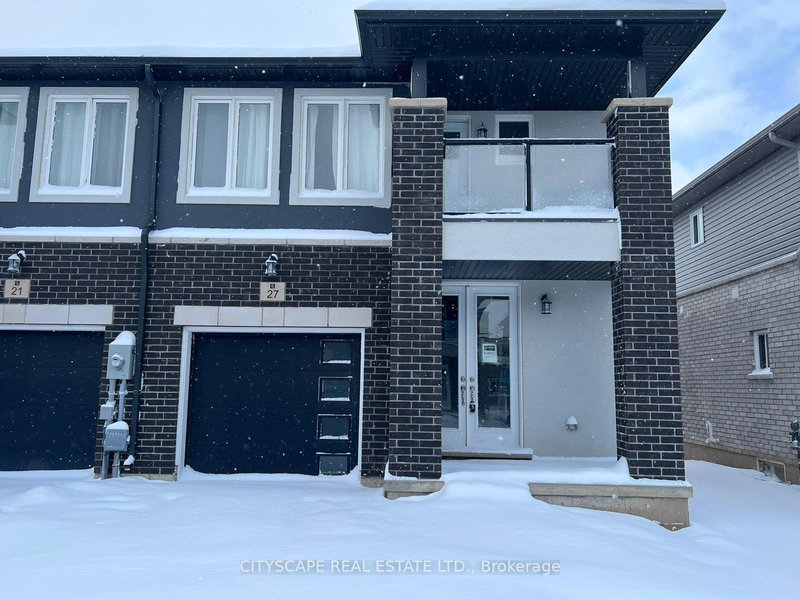 27 Renfrew Tr, Welland, L3C 0K2 | Image 2