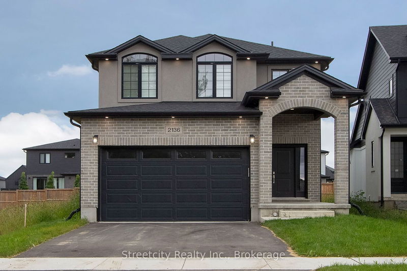 home for sale on 2136 Saddlerock Avenue