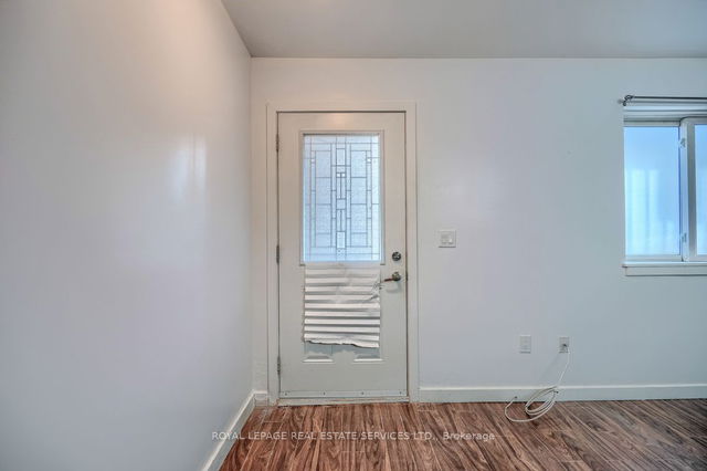 801 - 87 Cedar Street