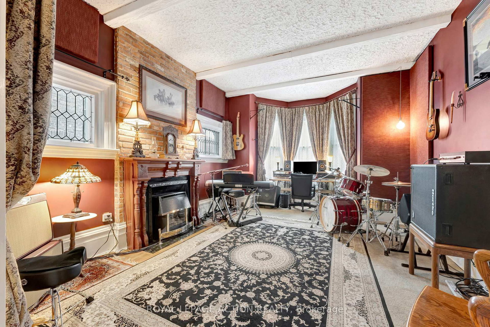 Listing Image 7