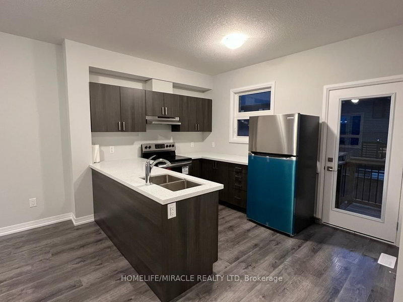 119 - 6705 Cropp St, Niagara Falls, L2E 5J8 | Image 3