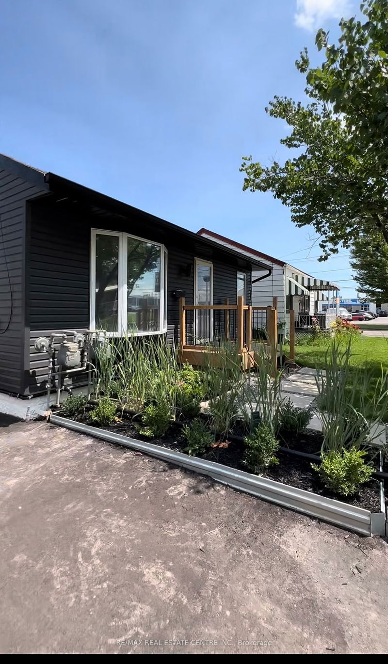 home for lease on 1-43 Mahony Avenue