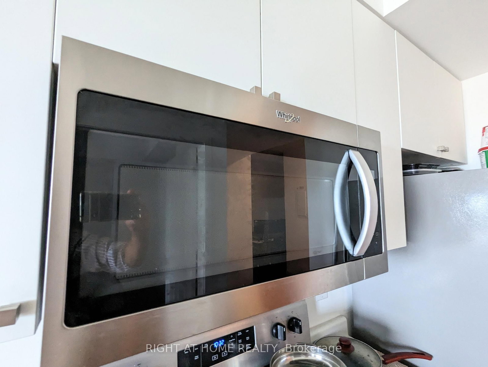 Listing Image 10