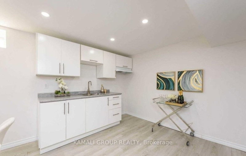 Bsmt - 352 East 18th St, Hamilton, L9A 4P9 | Image 3