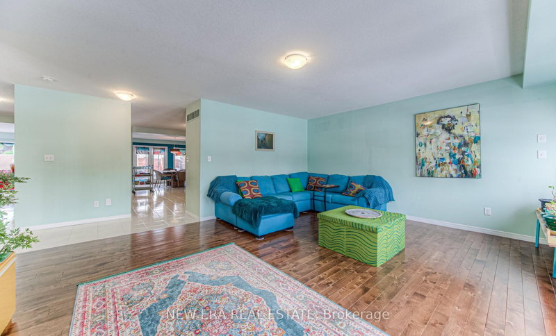 565 Sundew Dr, Waterloo, N2V 0B9 | Image 3