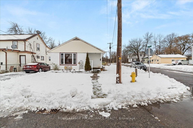 101 Wall St, Quinte West, K8V 4K1 | Image 2