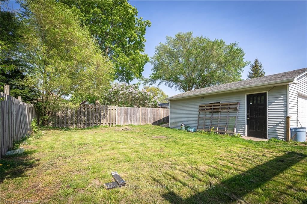 Listing Image 5