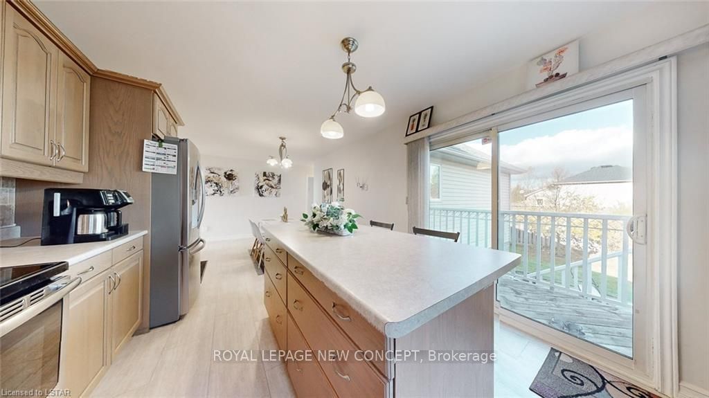 Listing Image 13