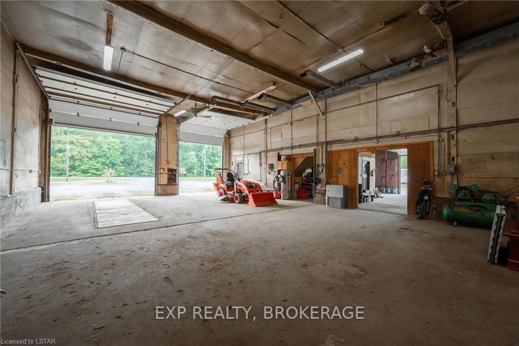 Listing Image 5