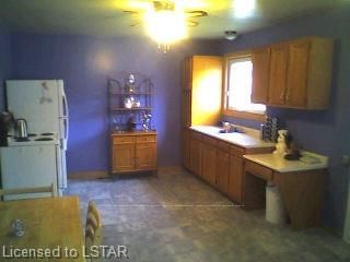 22 Charles St, Thames Centre, N0L 1G4 | Image 3