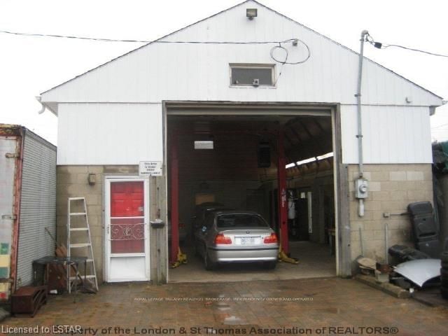 Listing Image 7