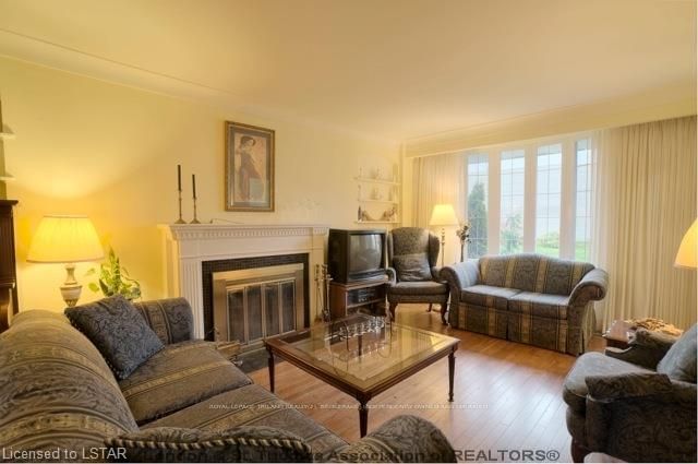 Listing Image 2