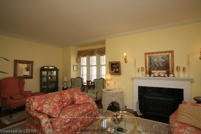 Listing Image 17
