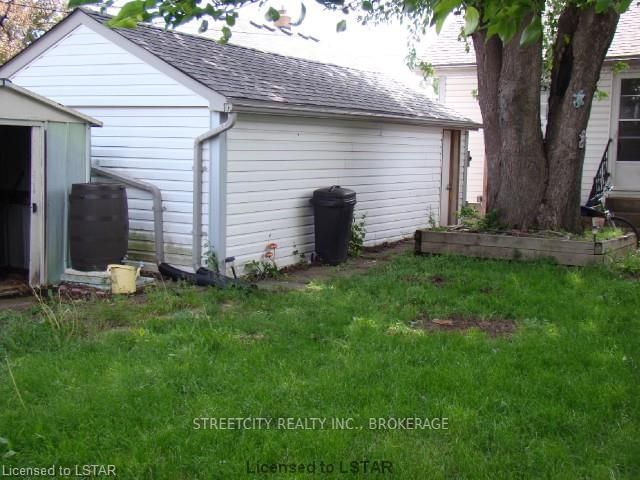 Listing Image 8