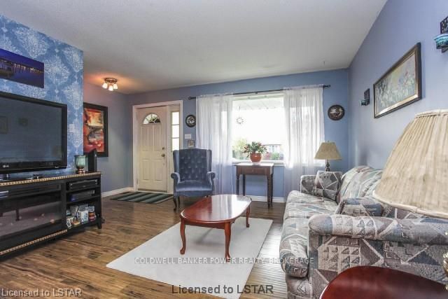 Listing Image 3