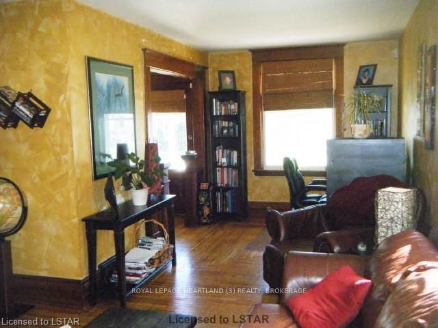Listing Image 3