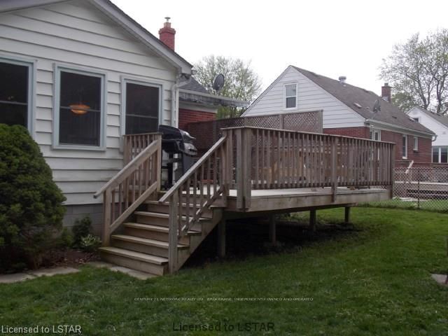Listing Image 4