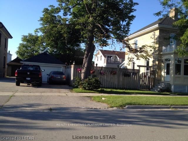 Listing Image 3