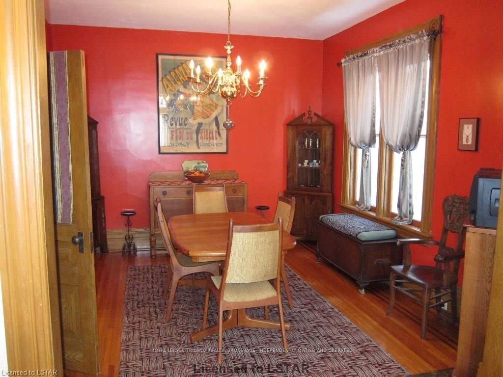 Listing Image 7