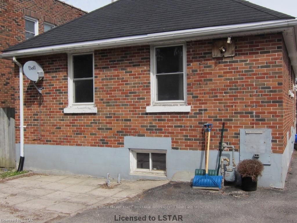 Listing Image 4