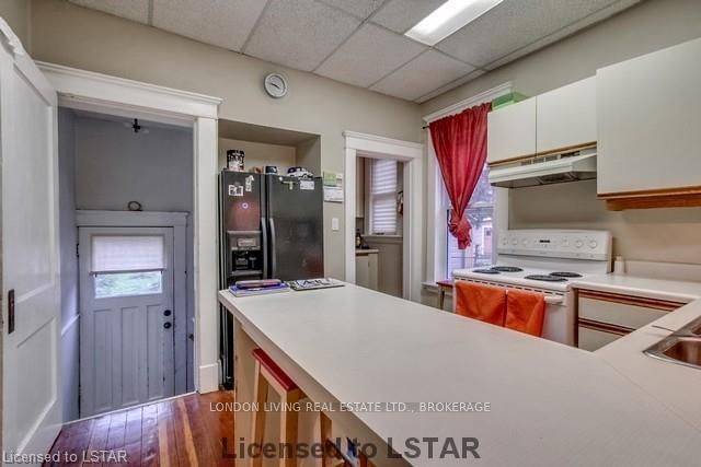 Listing Image 7