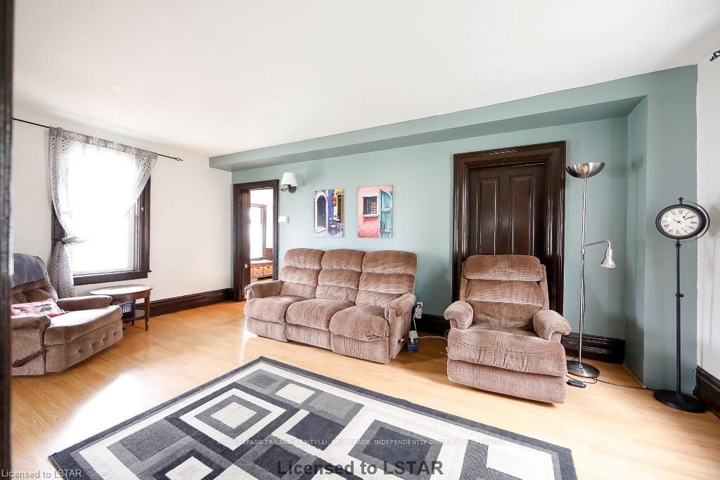 Listing Image 7