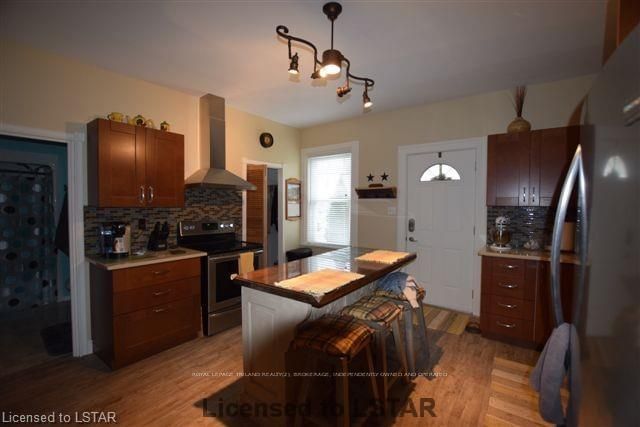 Listing photo 5