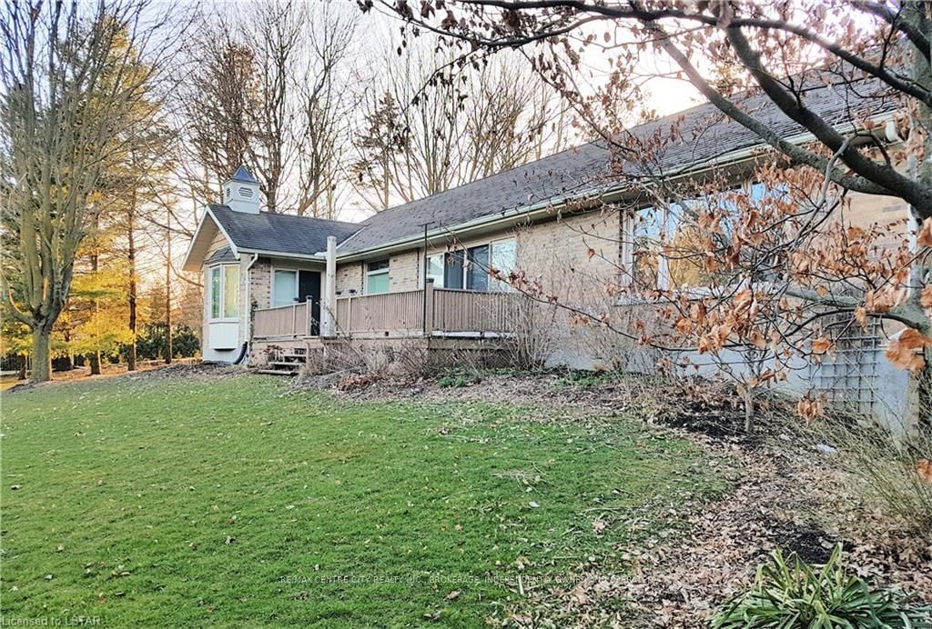 Listing Image 9