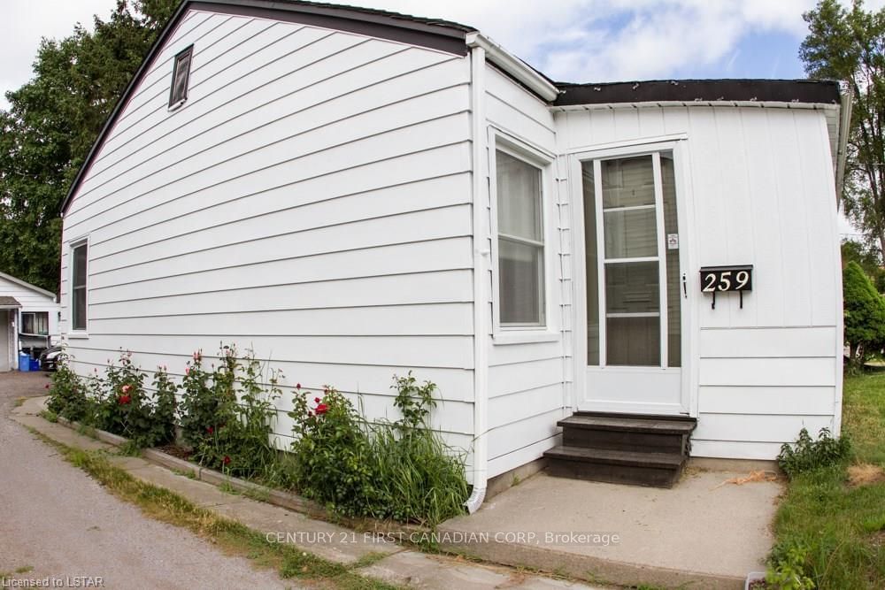Listing photo 2