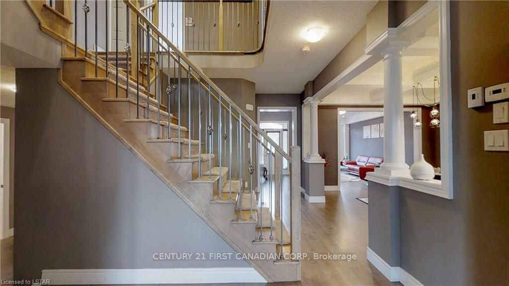 Listing Image 9