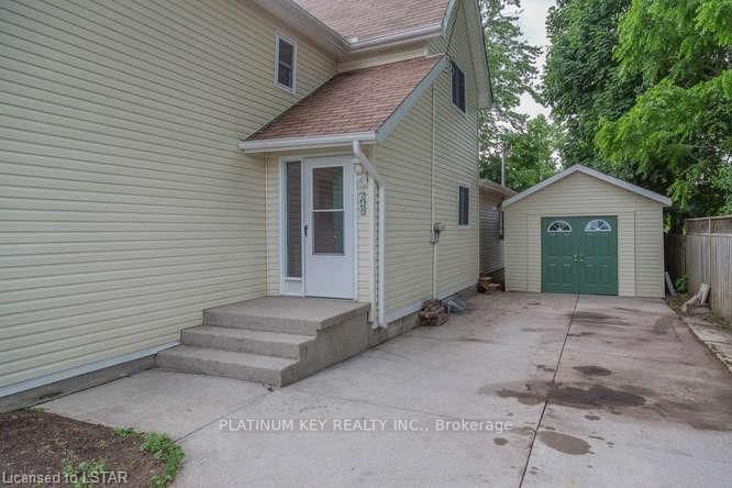 Listing Image 3
