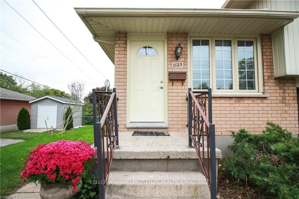Listing Image 3