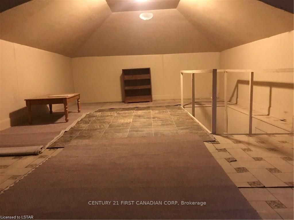 Listing Image 17