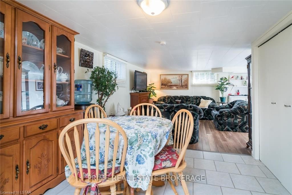 Listing Image 33
