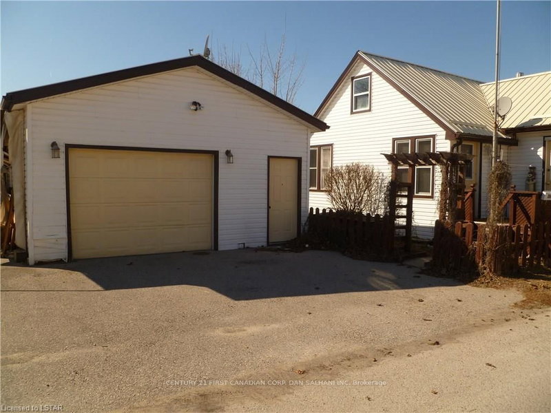 156 Maud St, Central Elgin, N5L 1C9 | Image 2