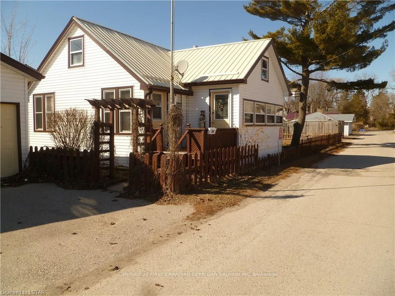 156 Maud St, Central Elgin, N5L 1C9 | Image 3