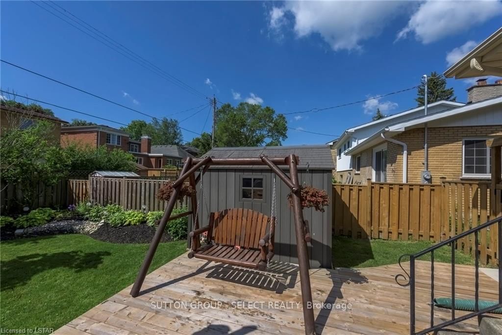 Listing Image 11