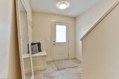 Unit 69 — 1040 Coronation Dr, London -  image-0-3