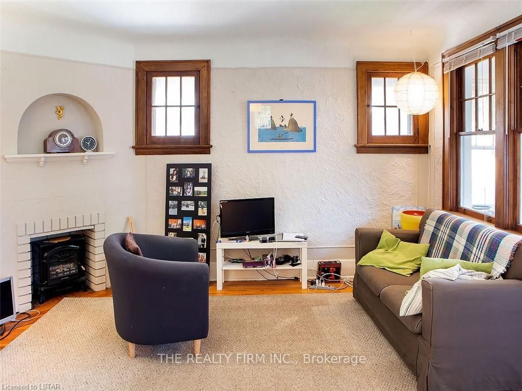 Listing Image 7